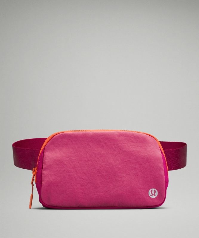 Pink lululemon belt bag in 2024